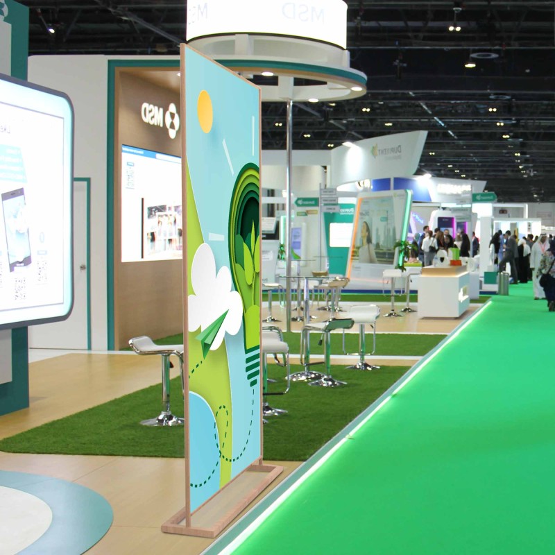 supporto per la stampa da terra in legno di faggio Wood Stand Design 1950x850 mm